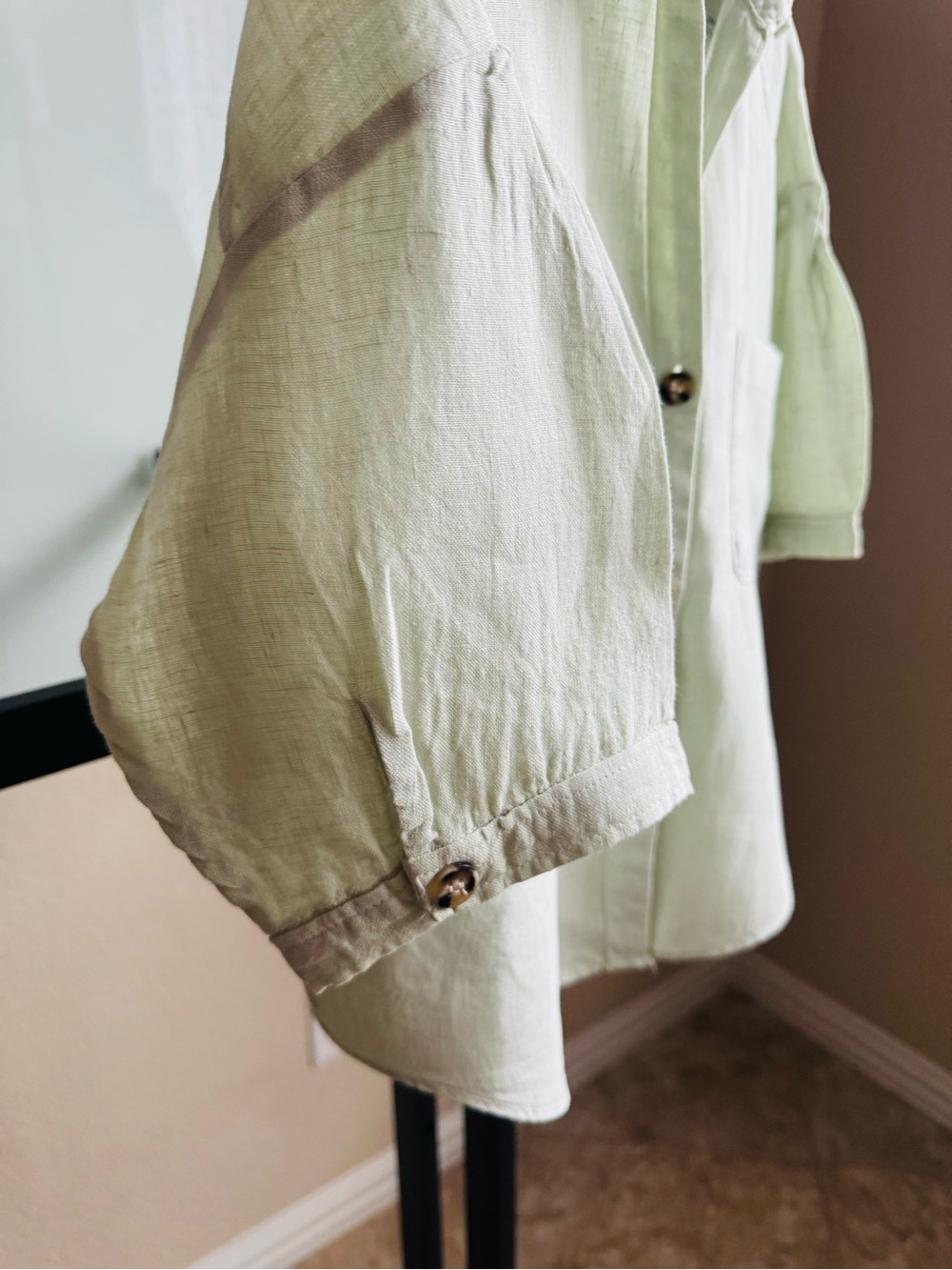Zara Light Mint Green Short Sleeve Button Front oversized Crop Top - Picture 6 of 6